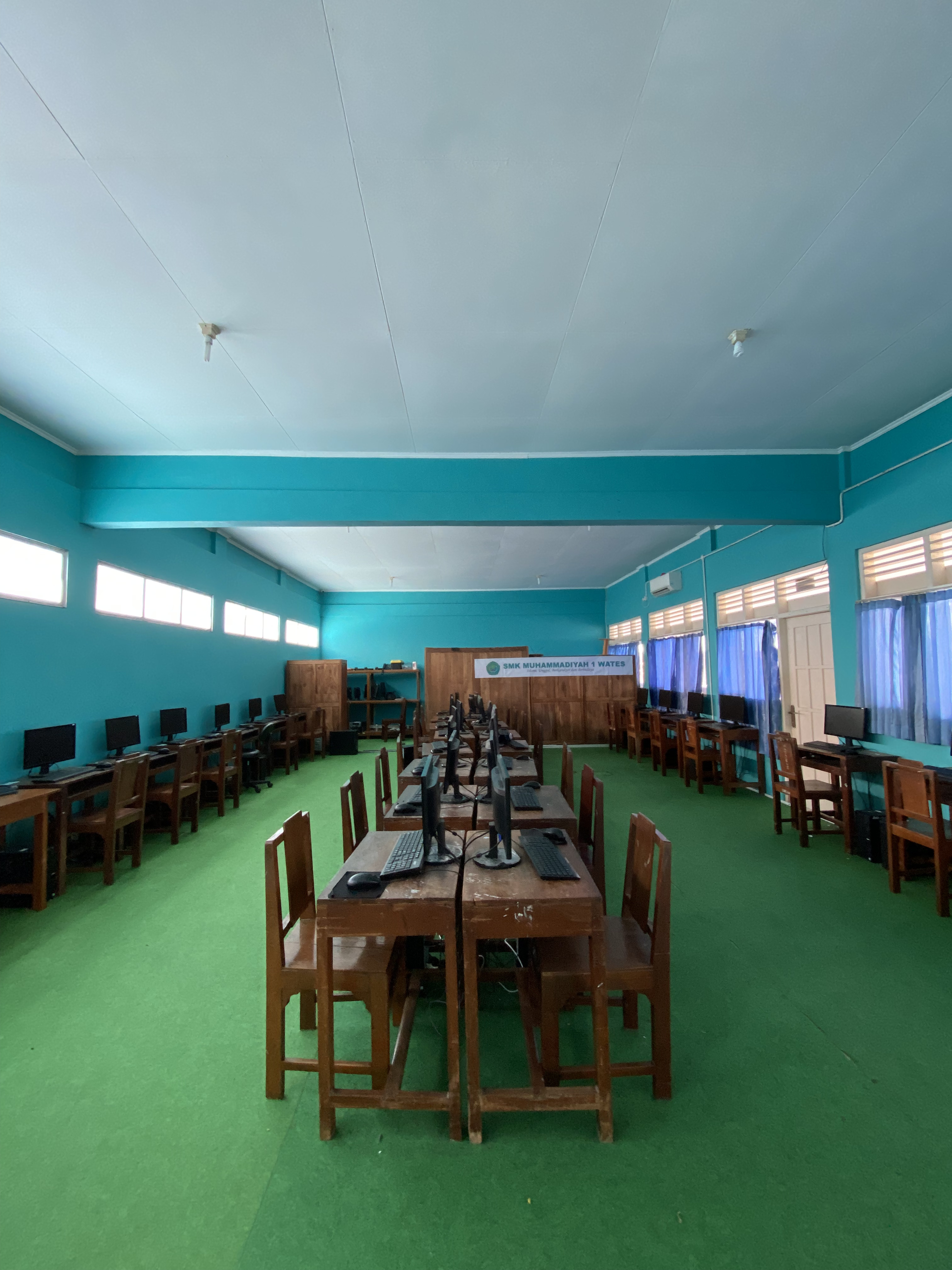 LAB. KOMPUTER TJKT